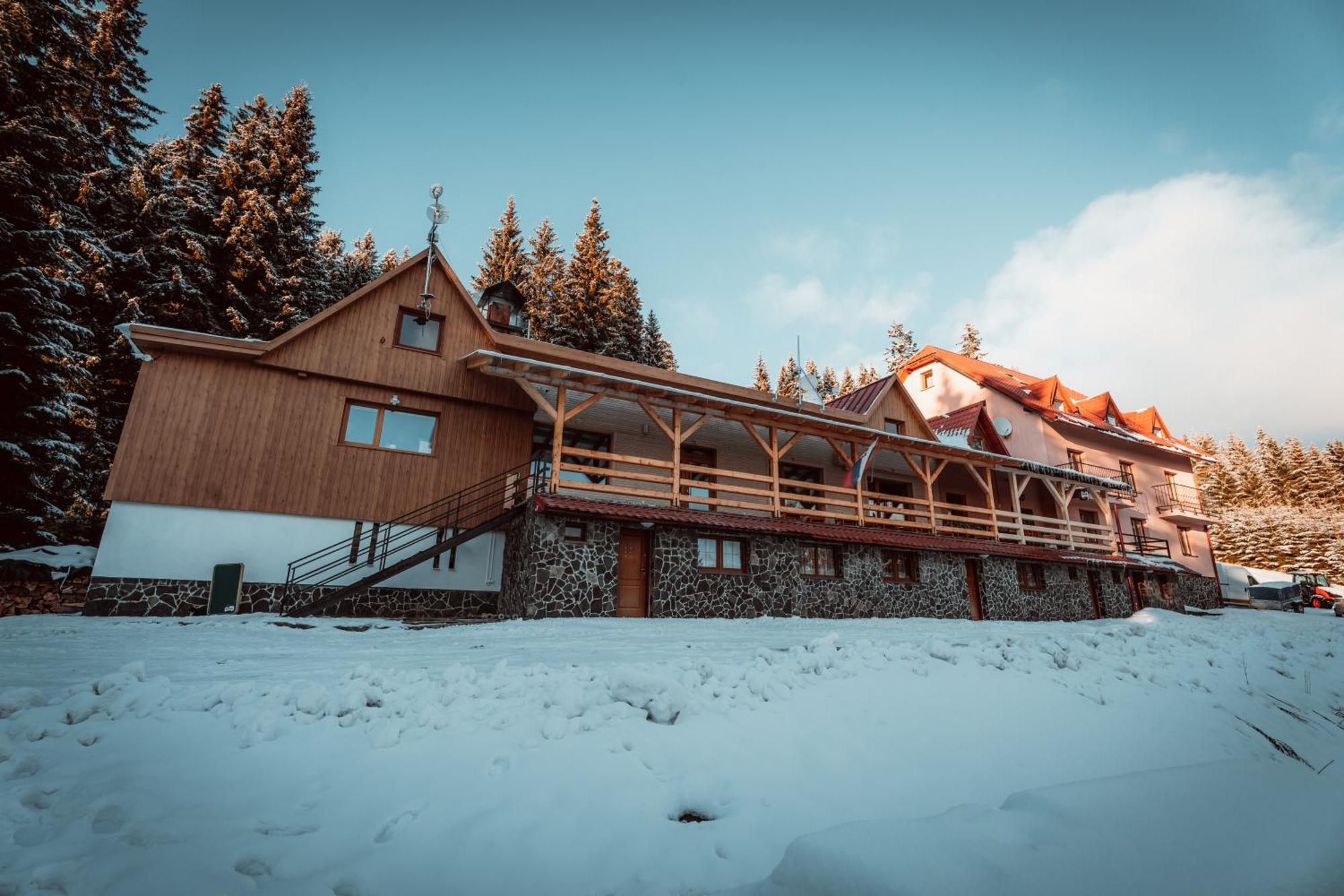 Chata Kubínska hoľa Dolny Kubin Exterior foto